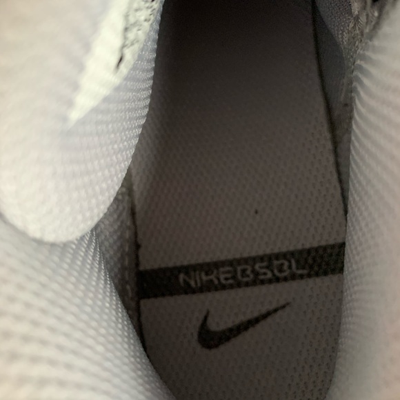 Like new Nike BSBL soccer cleats sneakers - Picture 7 of 8